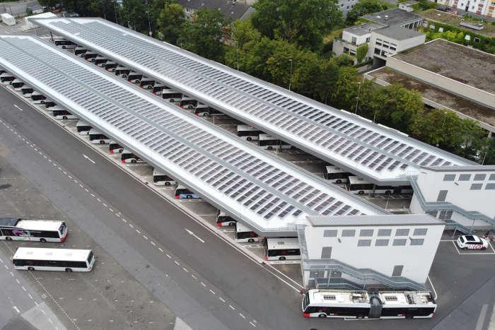 Luftbild der Carports auf dem Busbetriebshof Nord