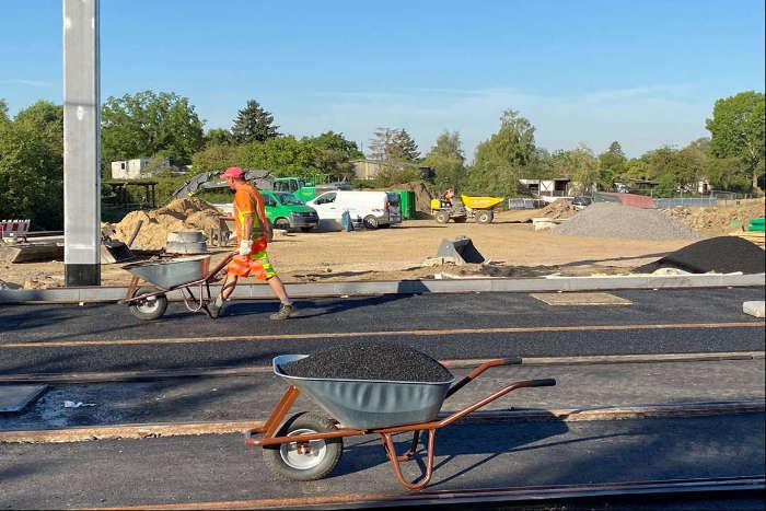 Fertige Asphaltschicht fr den Individualverkehr