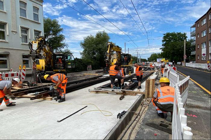 Vorbereitende Arbeiten zum verlegen der Gleise