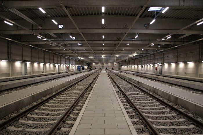 Gesamtansicht der Abstellgleise in der neuen Halle