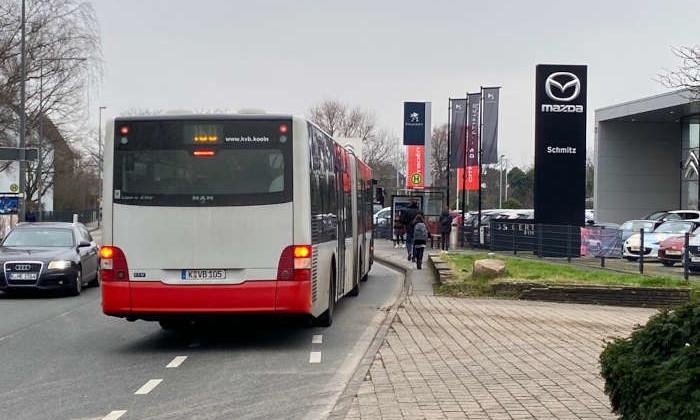 Bus auf der Strecke